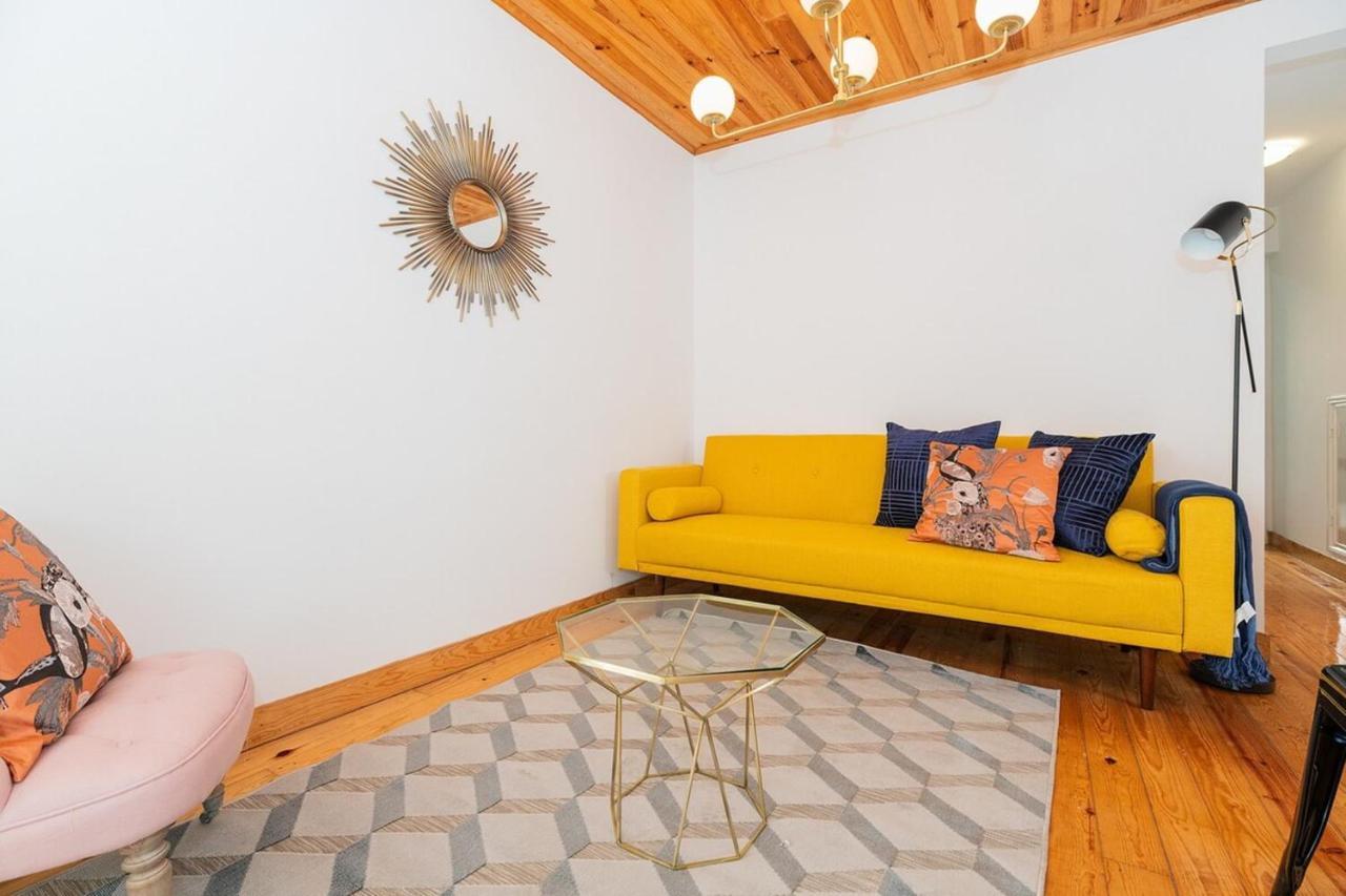 River View 1Bdr Apt In Alfama Close To Tram Lisboa Extérieur photo