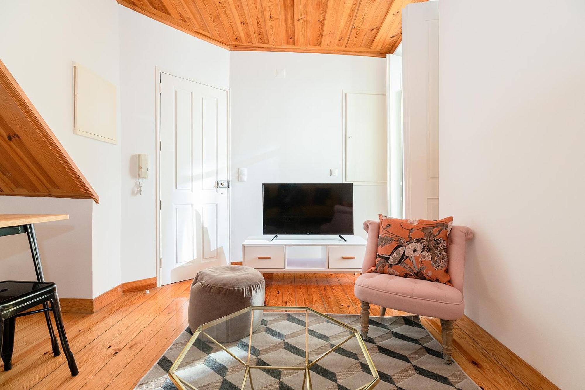 River View 1Bdr Apt In Alfama Close To Tram Lisboa Extérieur photo